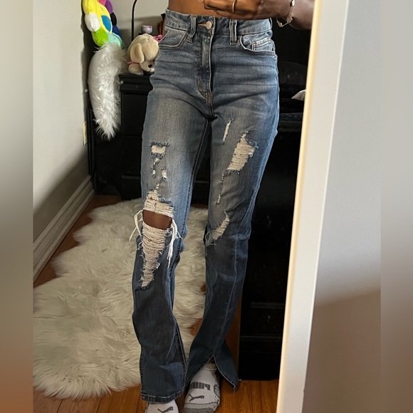 High waisted distressed jeans with split hem - Picture 3 of 4